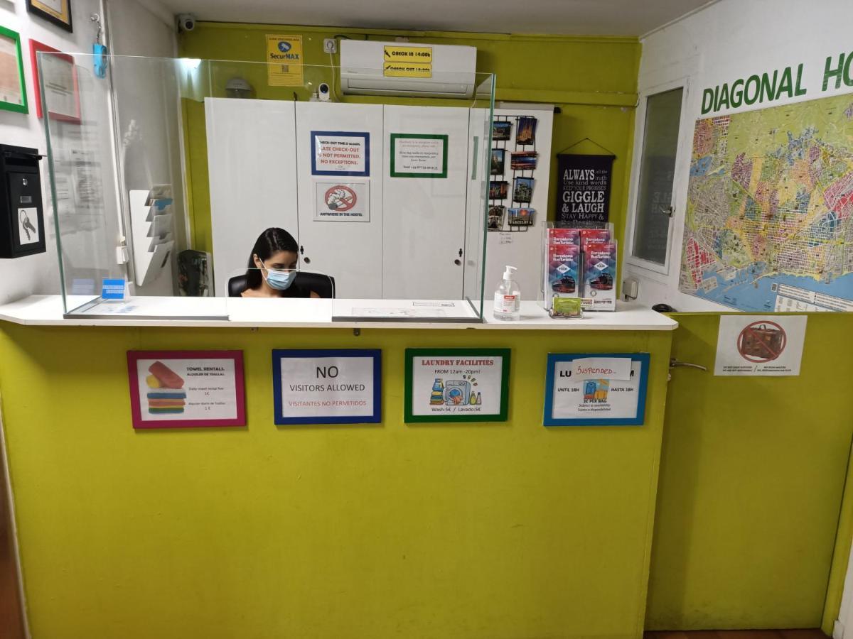 Diagonal House Hostel Barcelona Luaran gambar