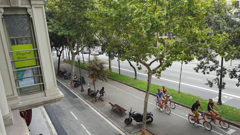 Diagonal House Hostel Barcelona Luaran gambar